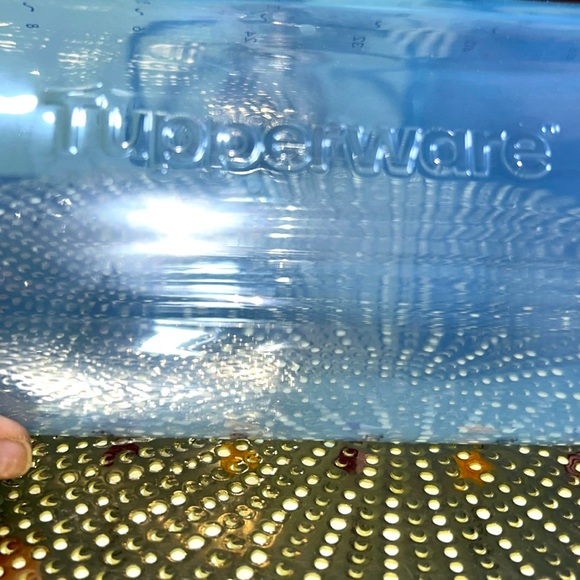 Tupperware blue water bottle 1750ml 56oz. - Picture 3 of 6